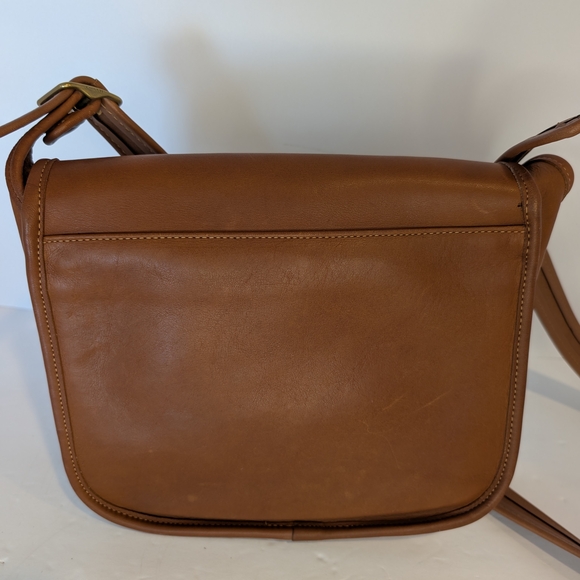 90s Vintage Coach Saddle Bag In British Tan - GUC - Picture 2 of 11